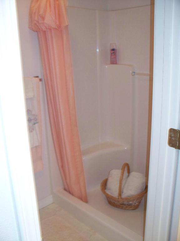 River Cove Elegant Waterfront Bed & Breakfast Post Falls Phòng bức ảnh